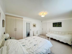 Photo 6- click for photo gallery